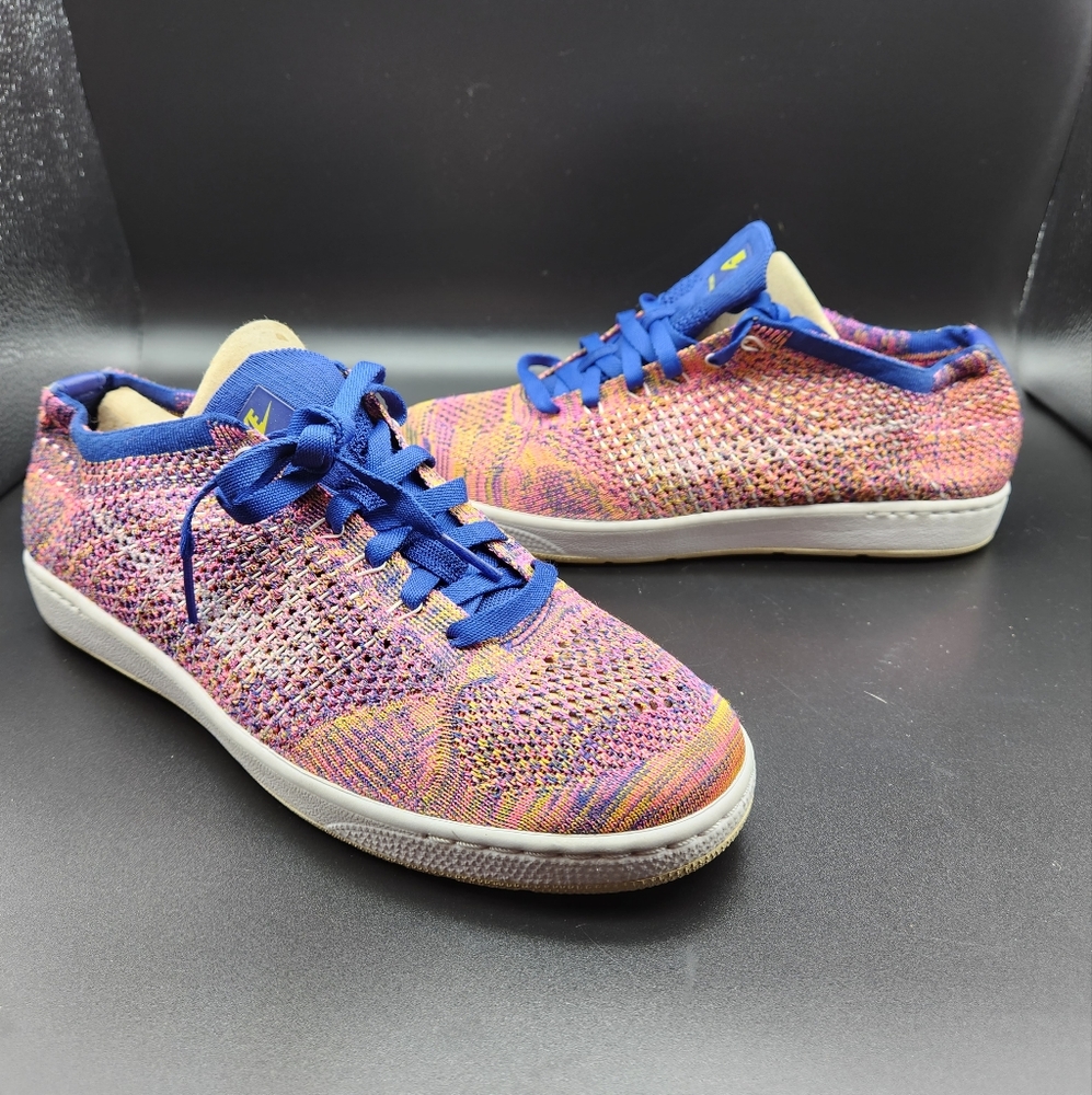 NIKE WOMAN TENNIS CLASSIC ULTRA FLYKNIT. DP RYL BL/WHITE-PNK  BLEU ROYAL